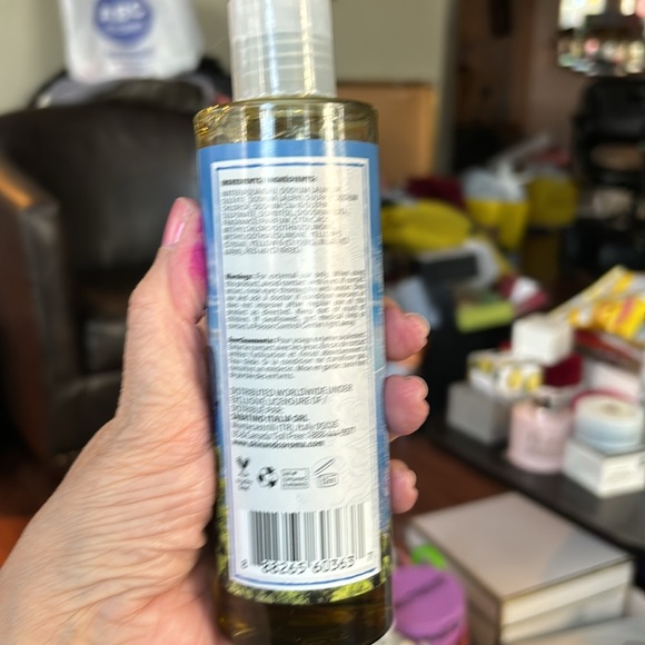 Skin&Co Roma Blue in Capri Shower Gel Limited Edition 230ml.  New Sealed! - Picture 2 of 2